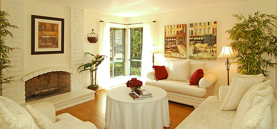 Villa Regina III, Front Multi-use Room and Family Visiting Area